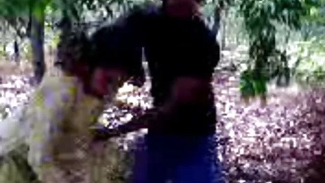 ممتاز :  اثنين من الفتيات رائعتين افلام جنس طويله مترجمه تأتي إلى متجر لبيع الملابس وممارسة الجنس مع البائع الكبار أفلام سكس 