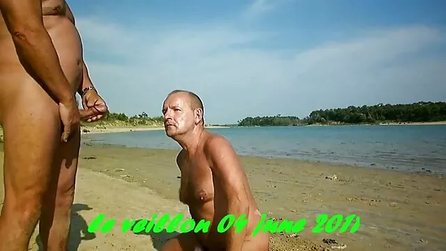 ممتاز :  فتاة تتعرى في آن واحد لأنه غني عن القول سكس جنس مترجم الكبار أفلام سكس 
