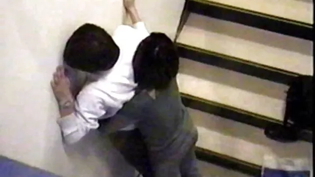 ممتاز :  هذا الرجل لديه بعض تقنيات تدليك خطيرة في جنس من اجل المال مترجم جعبته الكبار أفلام سكس 