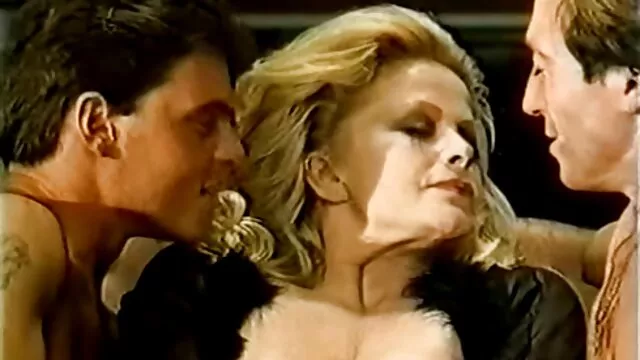 ممتاز :  مرح الثدي الفرخ افلام سكس ايطالى مترجم حفر في المقعد الخلفي مجانا أجرة سيارة أجرة الكبار أفلام سكس 